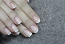 Cum sa faci manichiura franceza acasa – Tutorial pas cu pas